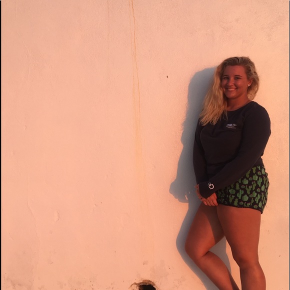 Meet your Posher, Avery - Picture 1 of 1